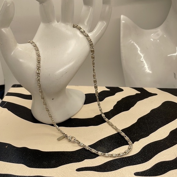 Spiral Link Sterling Silver Chain. Delicate Look but Beautiful Handcrafted Link - Picture 7 of 8